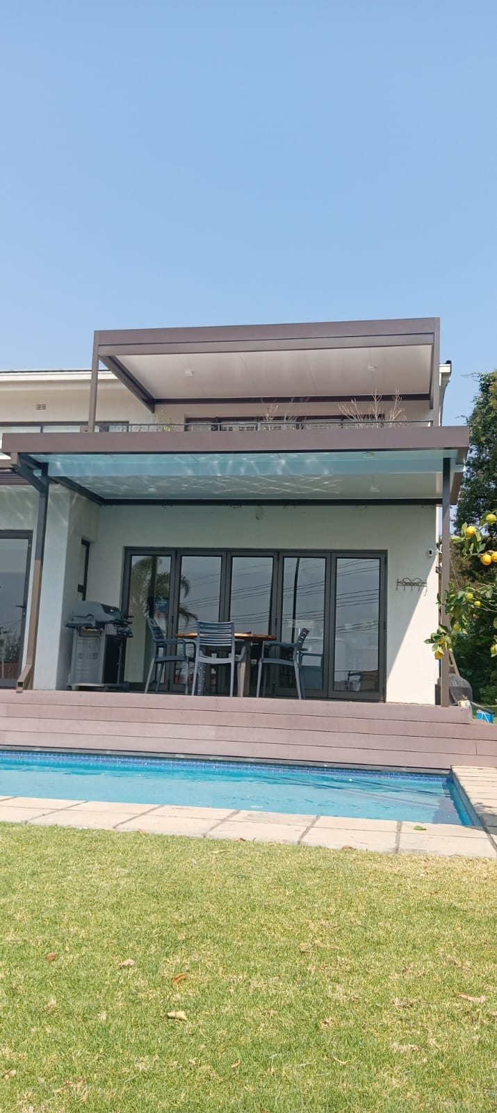 Bronze ceiling pergola