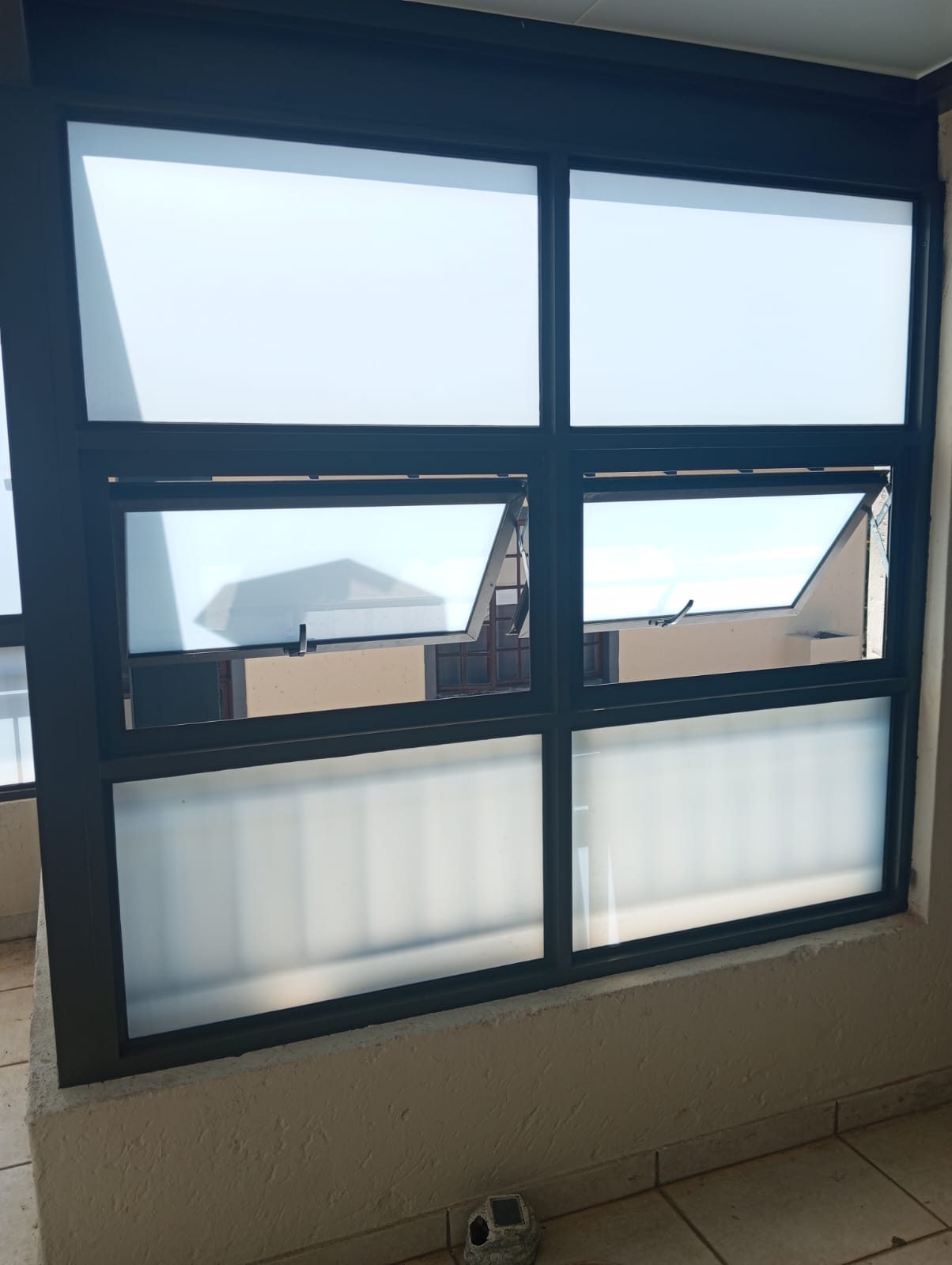 Aluminium casement window